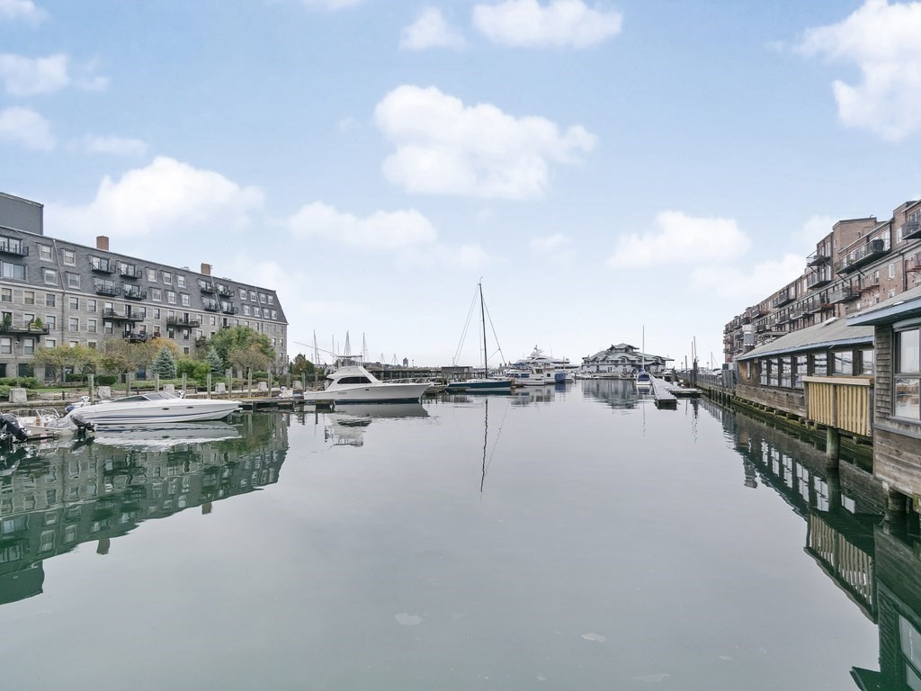 27 Charter Street # 3