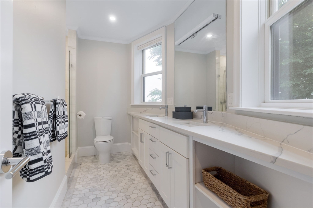 1650 Columbia Rd # 2