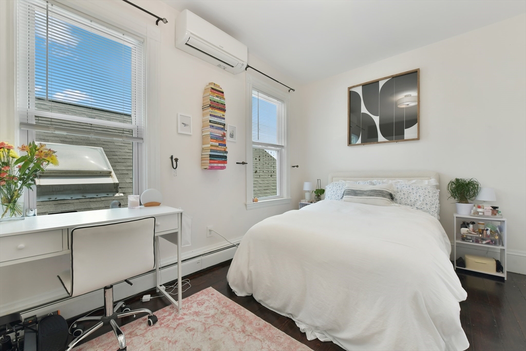 530-532 E 6th St # 3