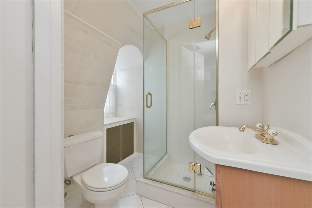 334 Beacon St # 9