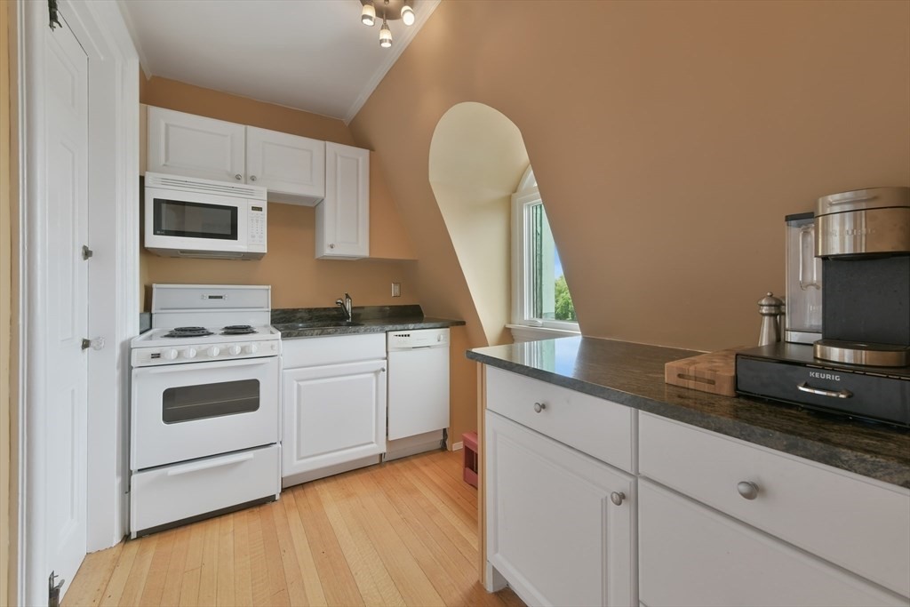 334 Beacon St # 9