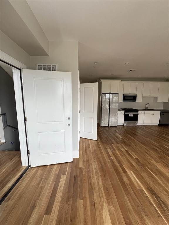 509 E 5th # 2