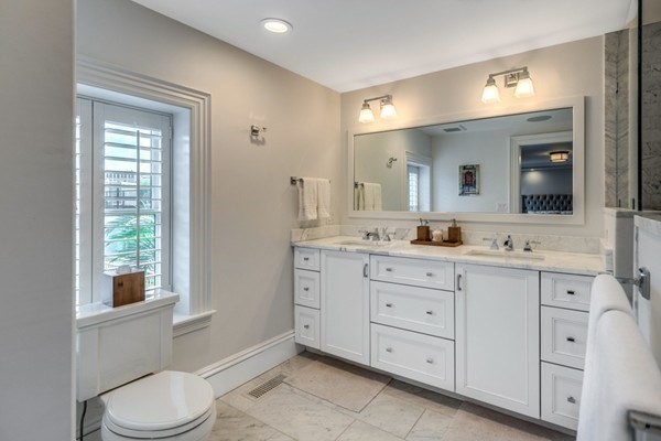 15 Warren Ave # 8