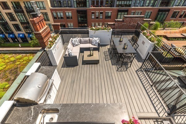 15 Warren Ave # 8