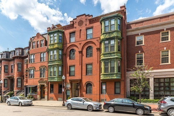 15 Warren Ave # 8