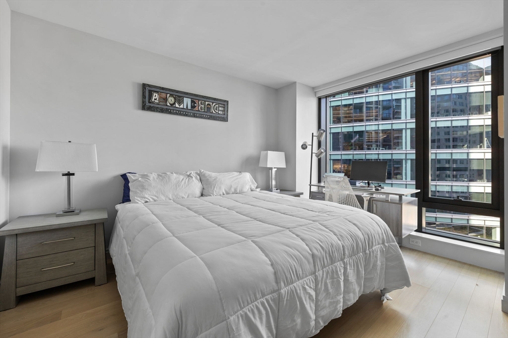 133 Seaport Blvd # 901