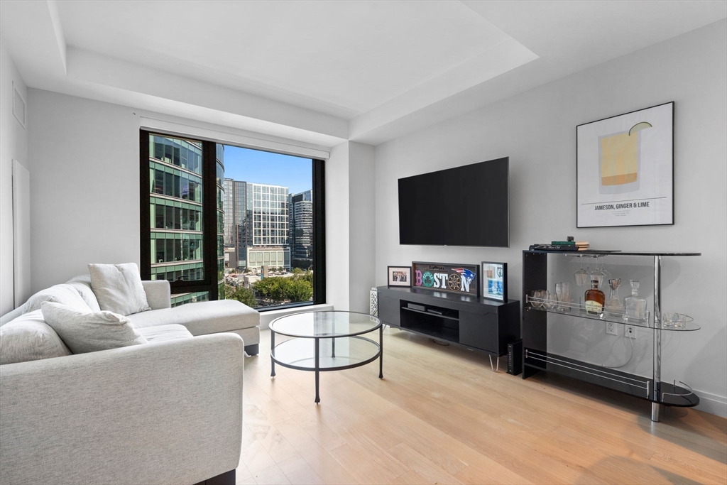 133 Seaport Blvd # 901