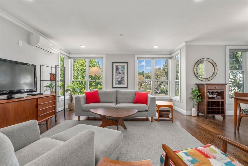 1789 Centre St # 301, Boston Unit: 301