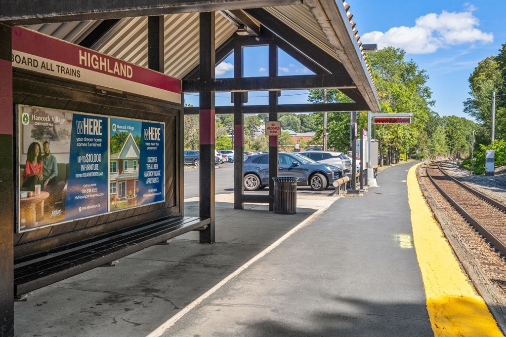 1789 Centre St # 301, Boston Unit: 301