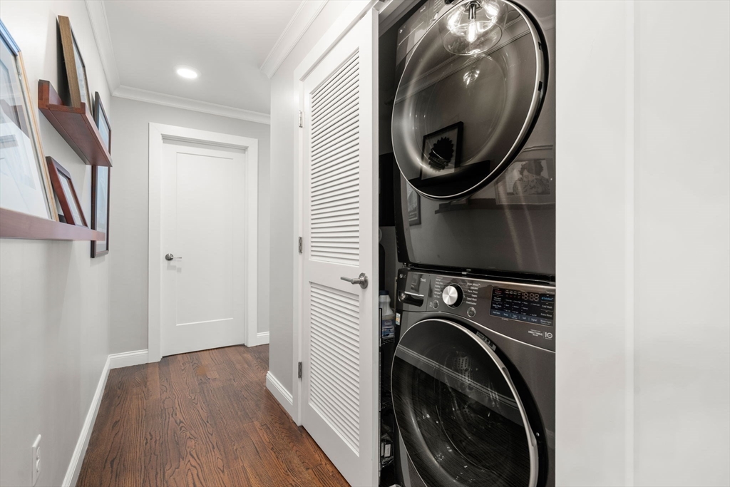 1789 Centre St # 301, Boston Unit: 301