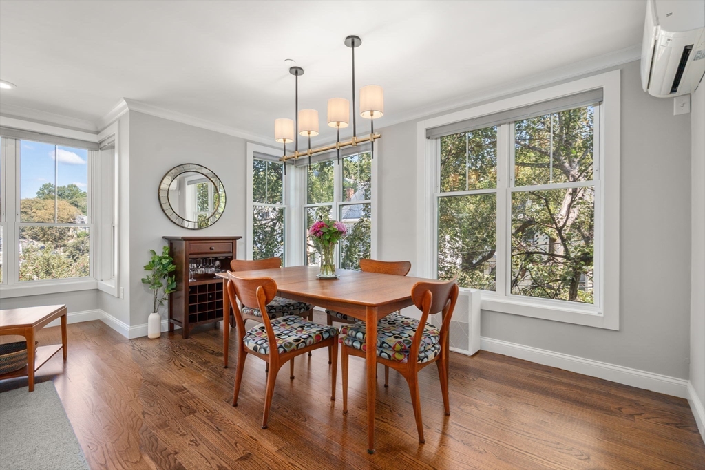 1789 Centre St # 301, Boston Unit: 301