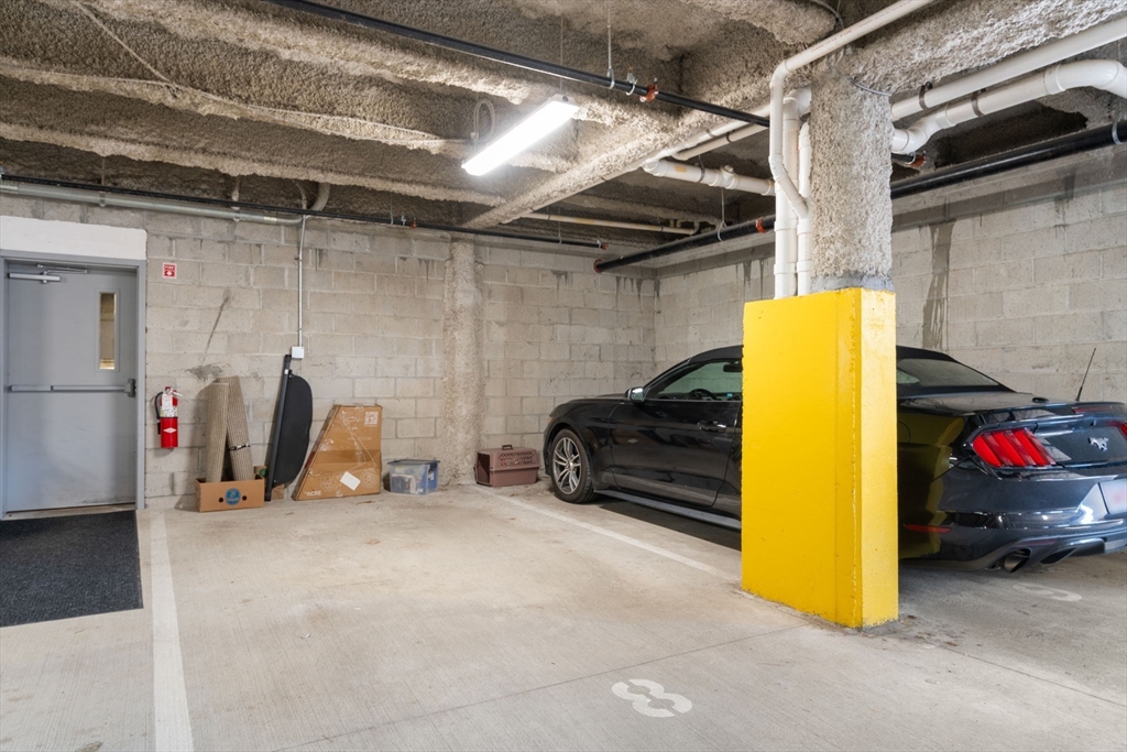 1789 Centre St # 301, Boston Unit: 301