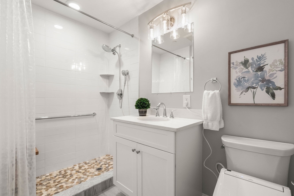 1789 Centre St # 301, Boston Unit: 301