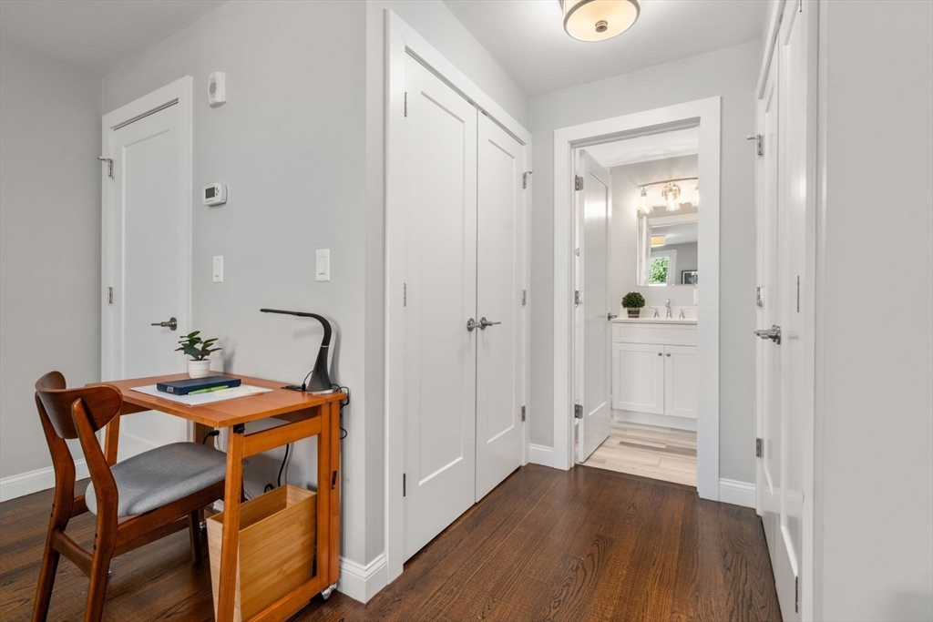 1789 Centre St # 301, Boston Unit: 301