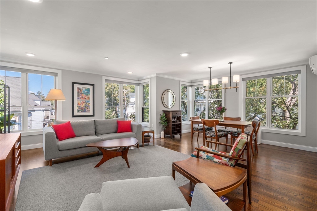 1789 Centre St # 301, Boston Unit: 301