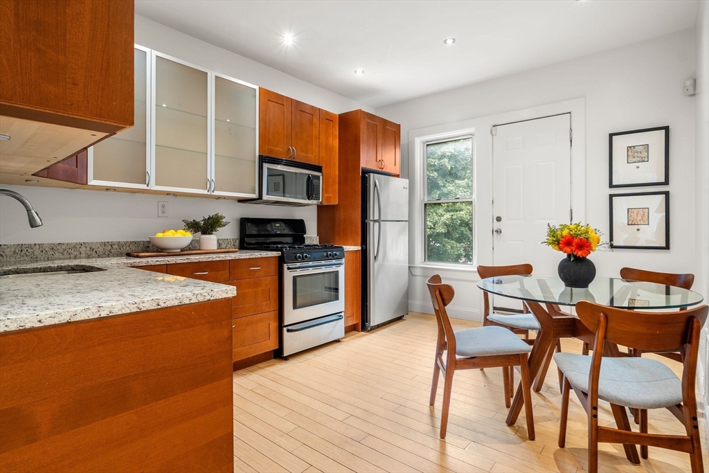 178 Hyde Park Ave # 3