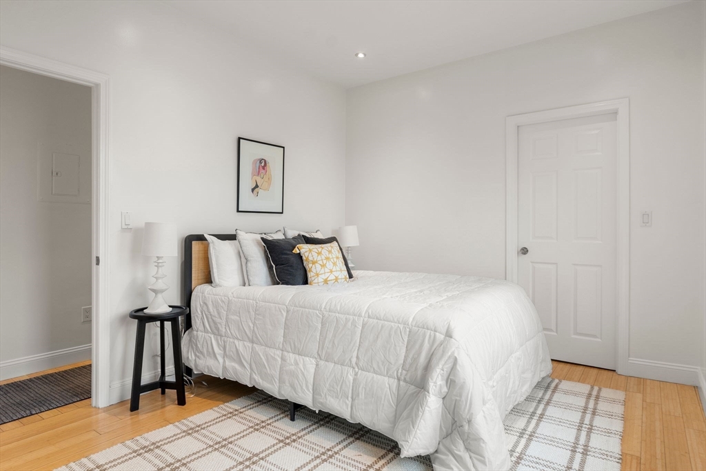 178 Hyde Park Ave # 3