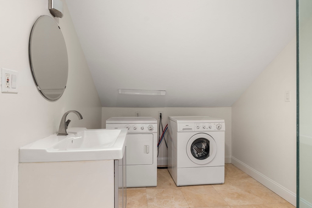 178 Hyde Park Ave # 3