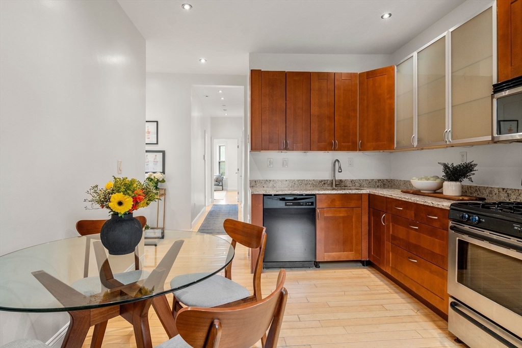 178 Hyde Park Ave # 3