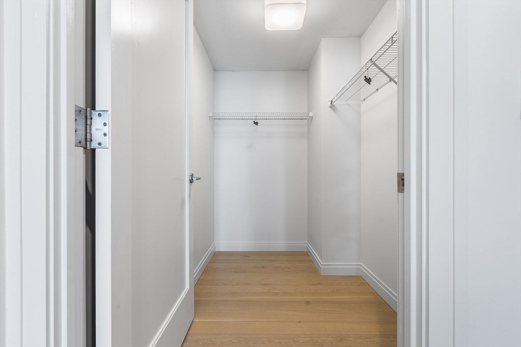 133 Seaport Blvd # 1916