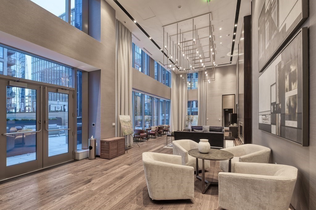 133 Seaport Blvd # 1916