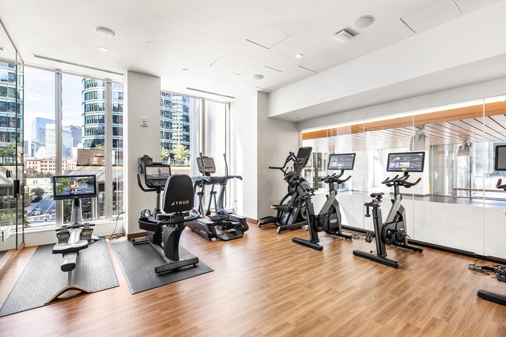 135 Seaport Blvd # 1503