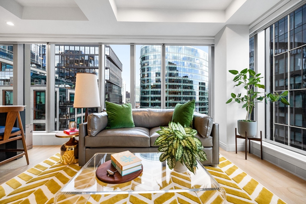 135 Seaport Blvd # 1503