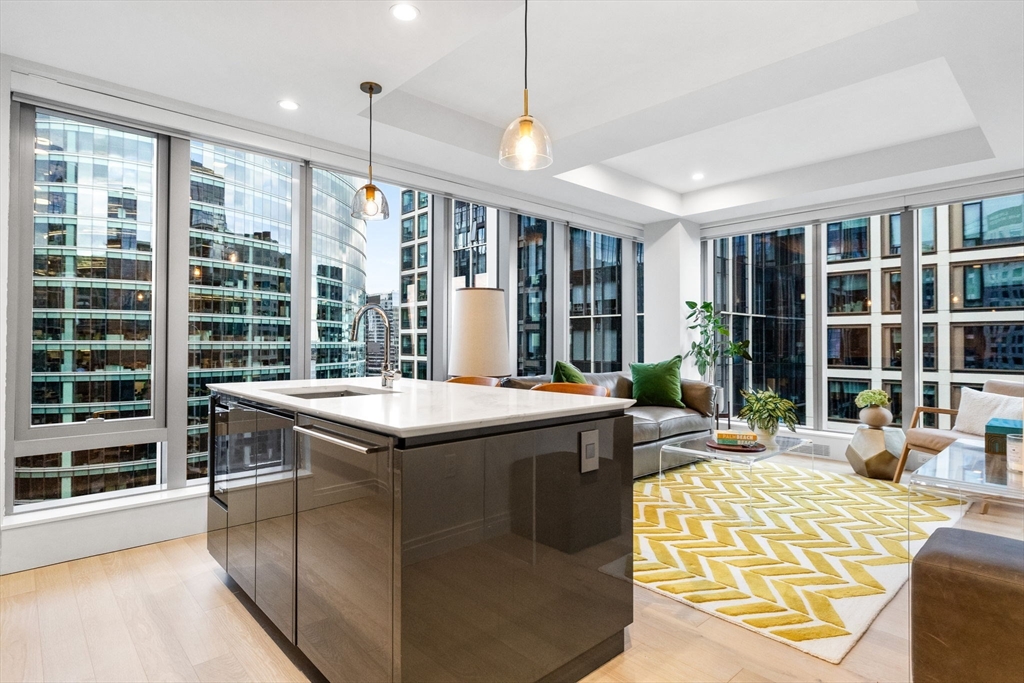 135 Seaport Blvd # 1503