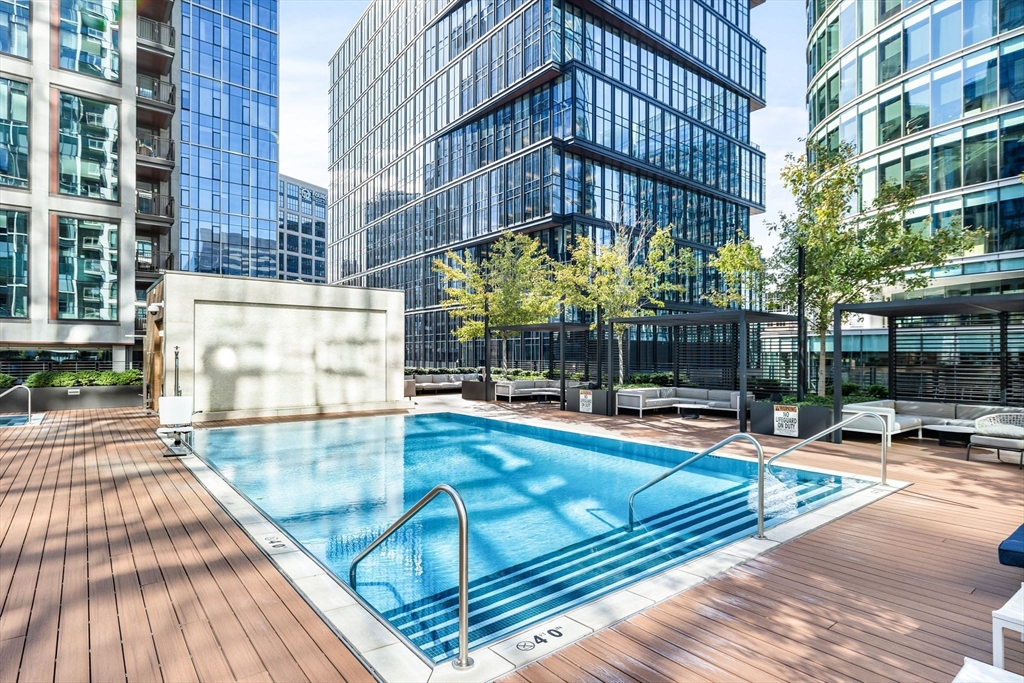 135 Seaport Blvd # 1503