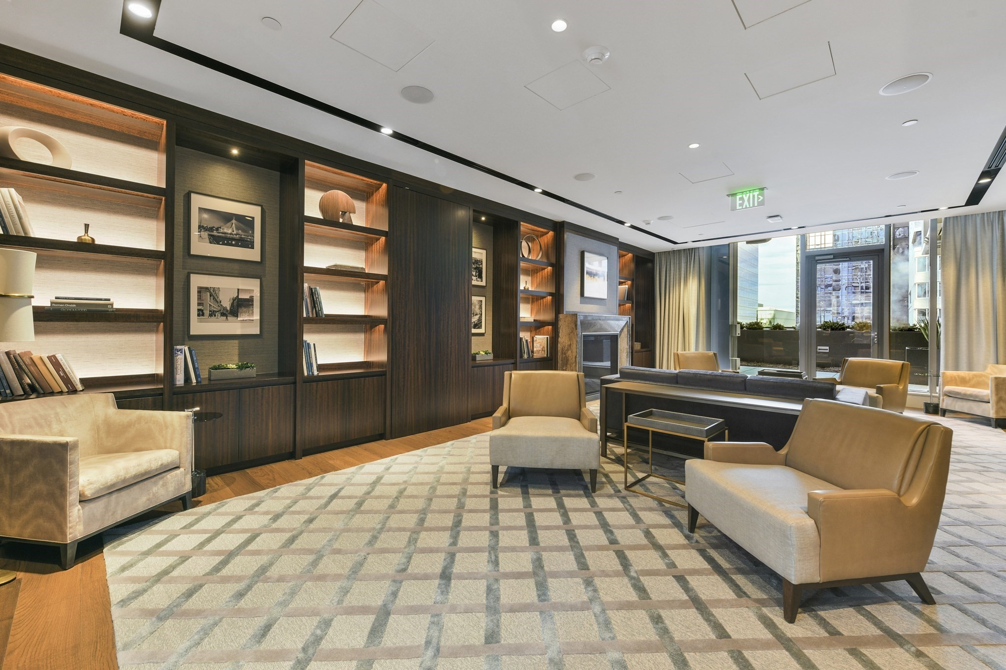 135 Seaport Blvd # 1503