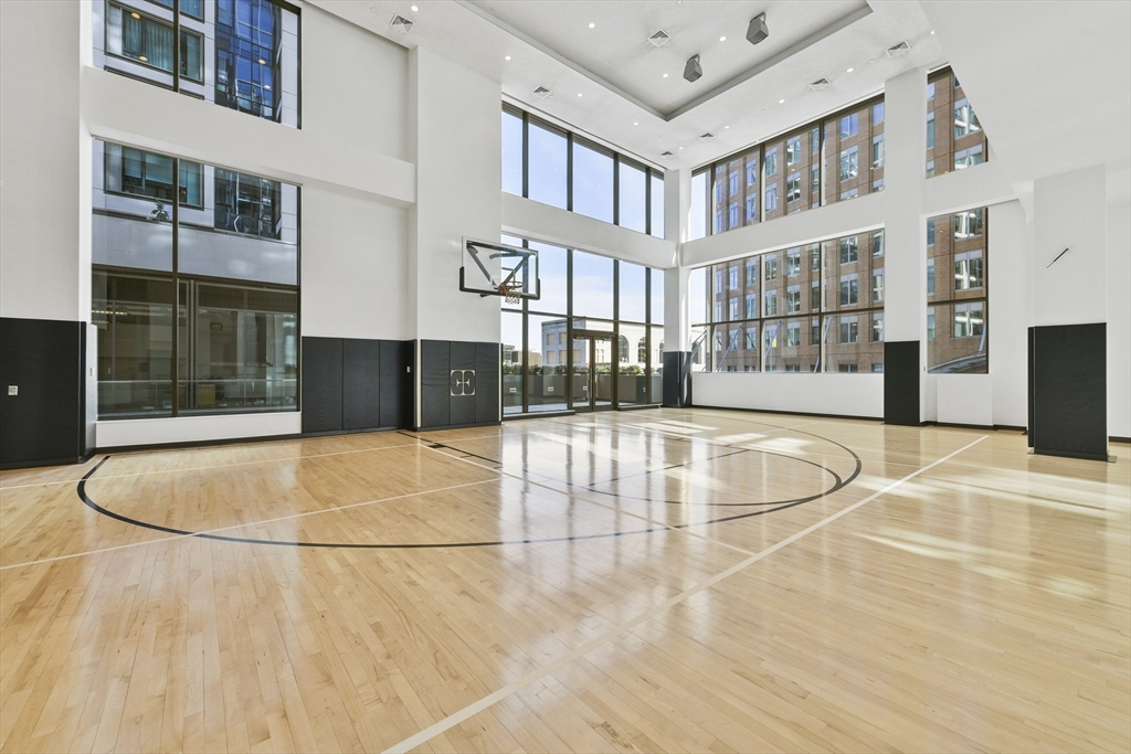 135 Seaport Blvd # 1503