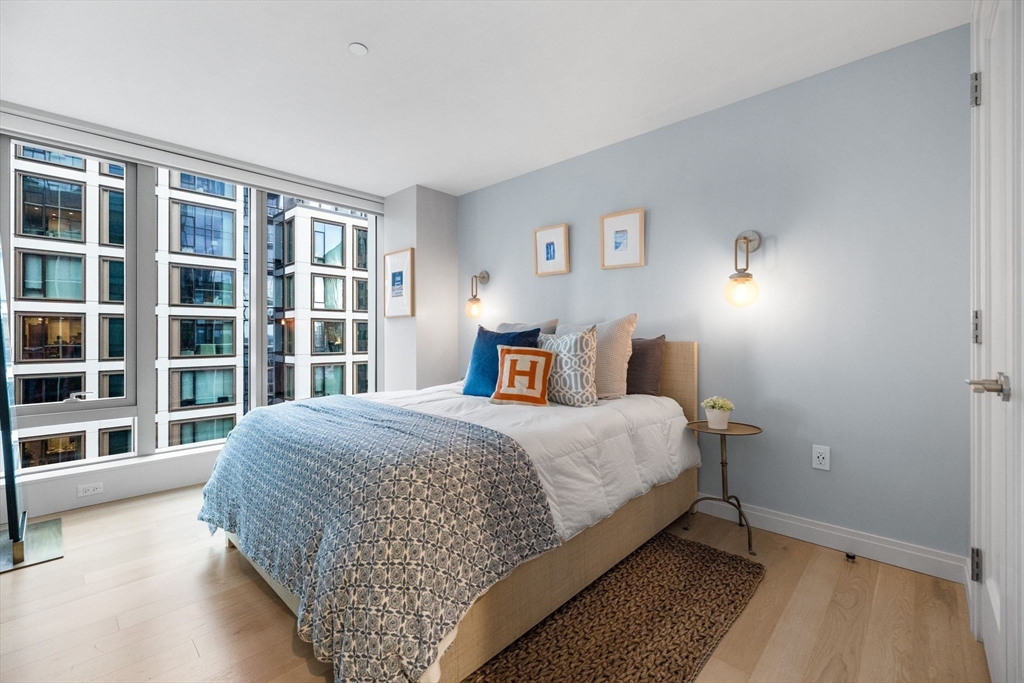 135 Seaport Blvd # 1503