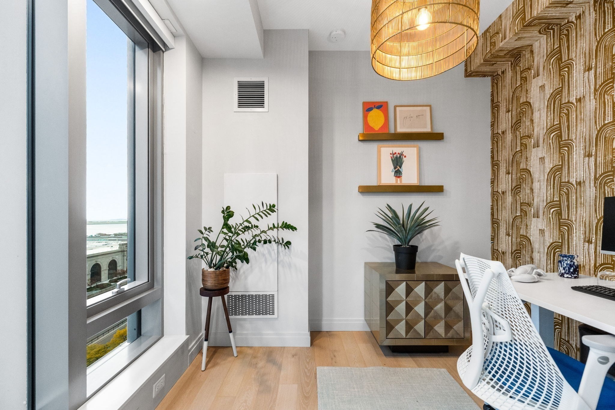 135 Seaport Blvd # 1503