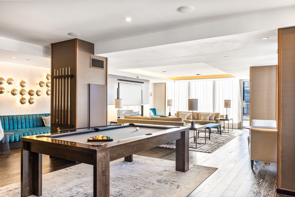 135 Seaport Blvd # 1503