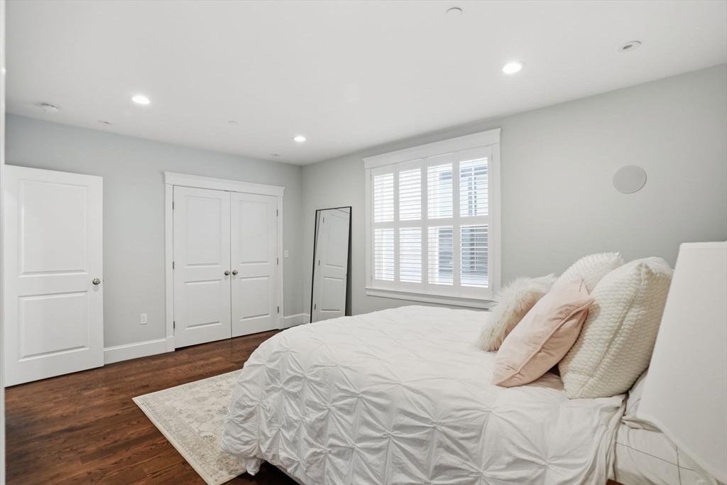 199 W 8th Street # 4