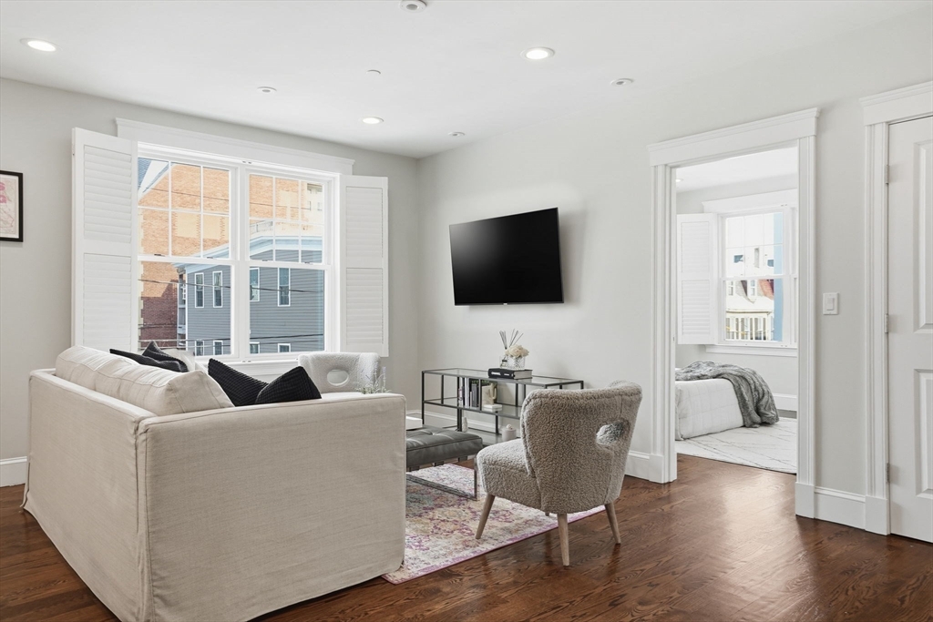 199 W 8th Street # 4