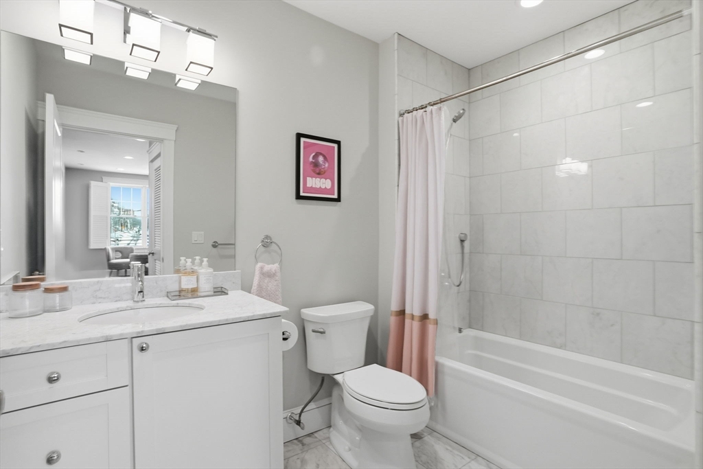 199 W 8th Street # 4