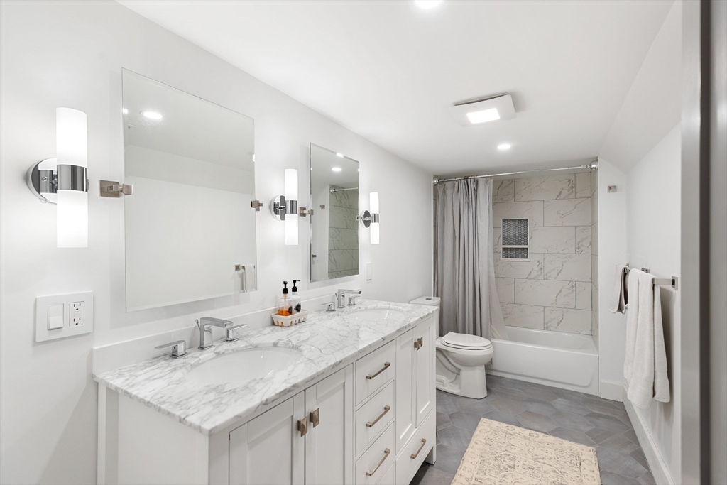 161 Lowell St # 1