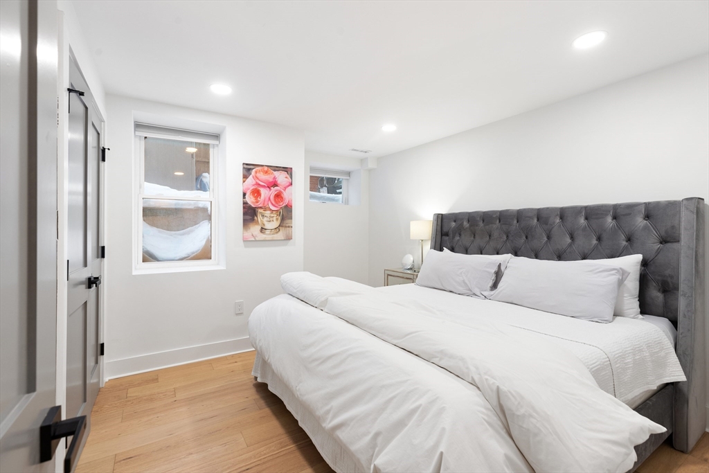 161 Lowell St # 1