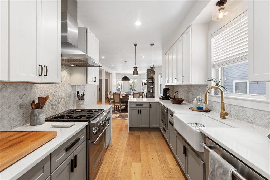 161 Lowell St # 1