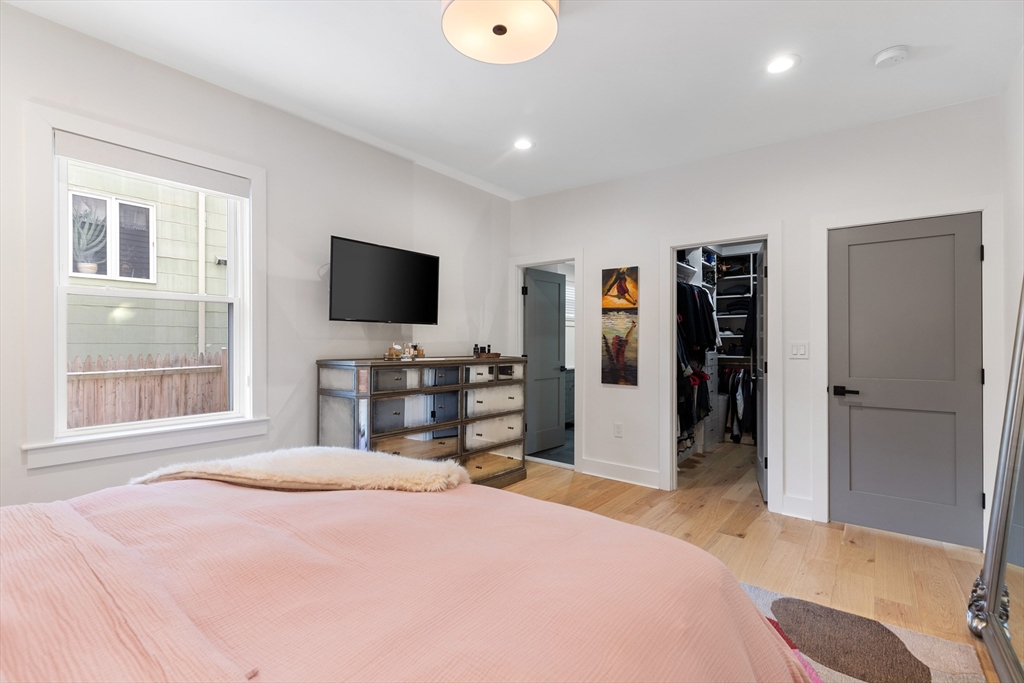 161 Lowell St # 1