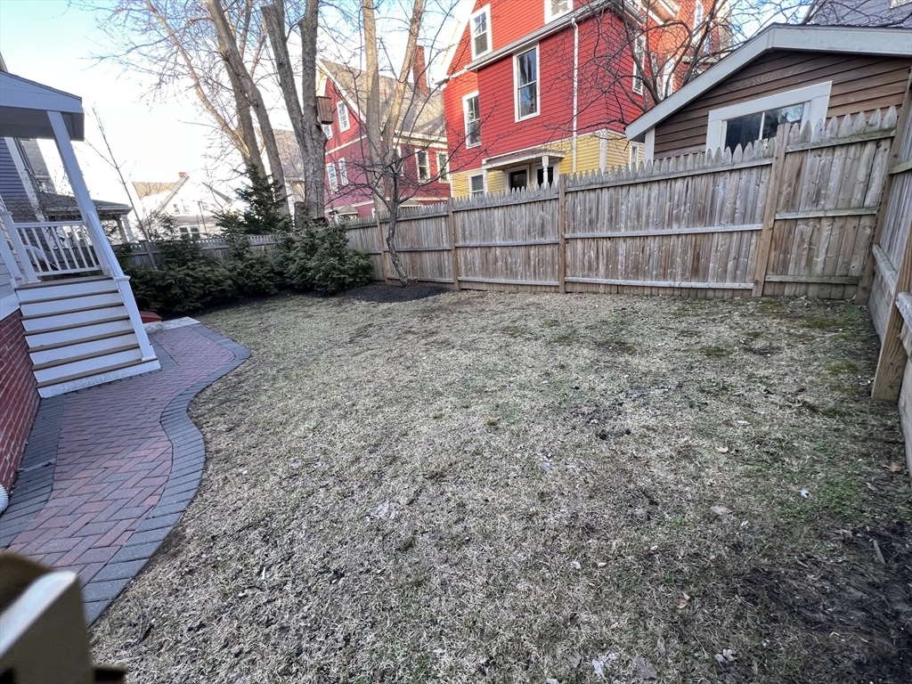 161 Lowell St # 1