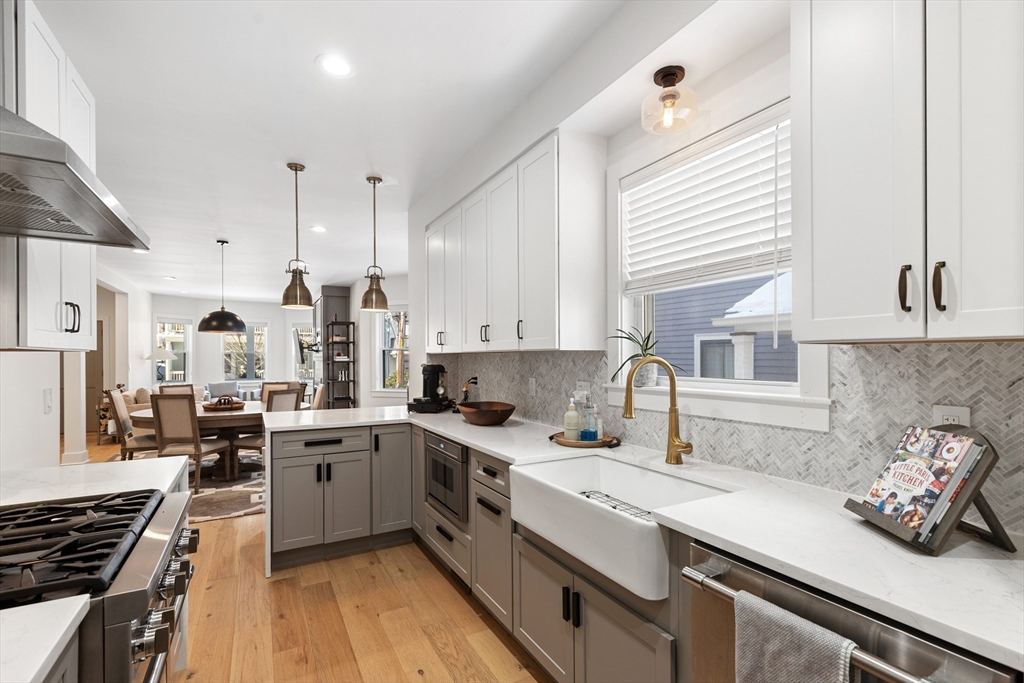 161 Lowell St # 1
