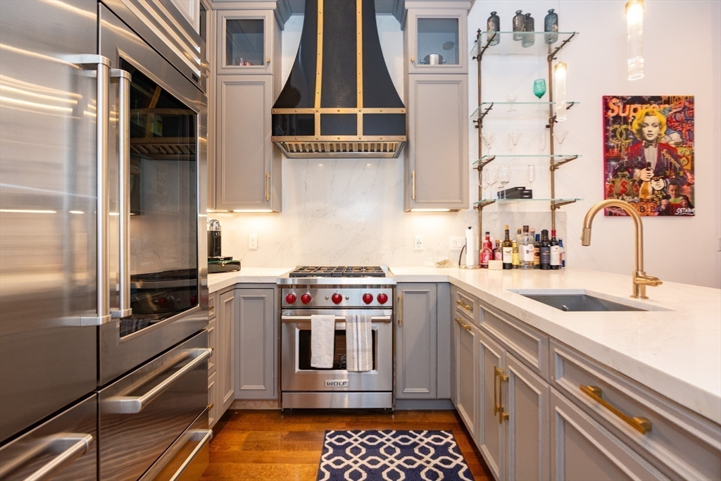 288 Commonwealth Ave # 1