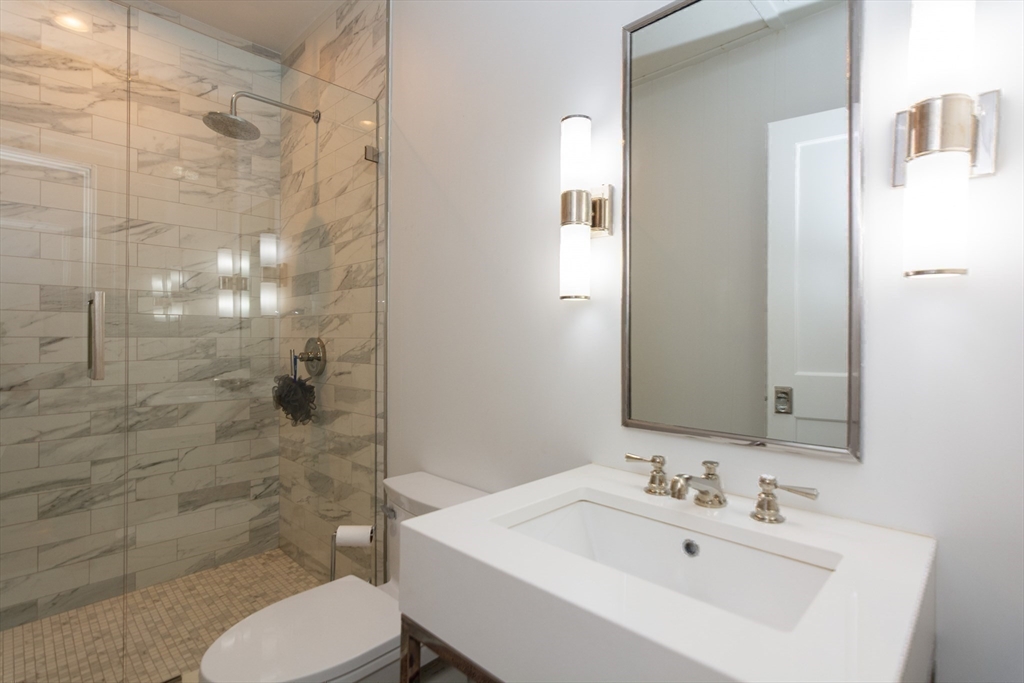 288 Commonwealth Ave # 1