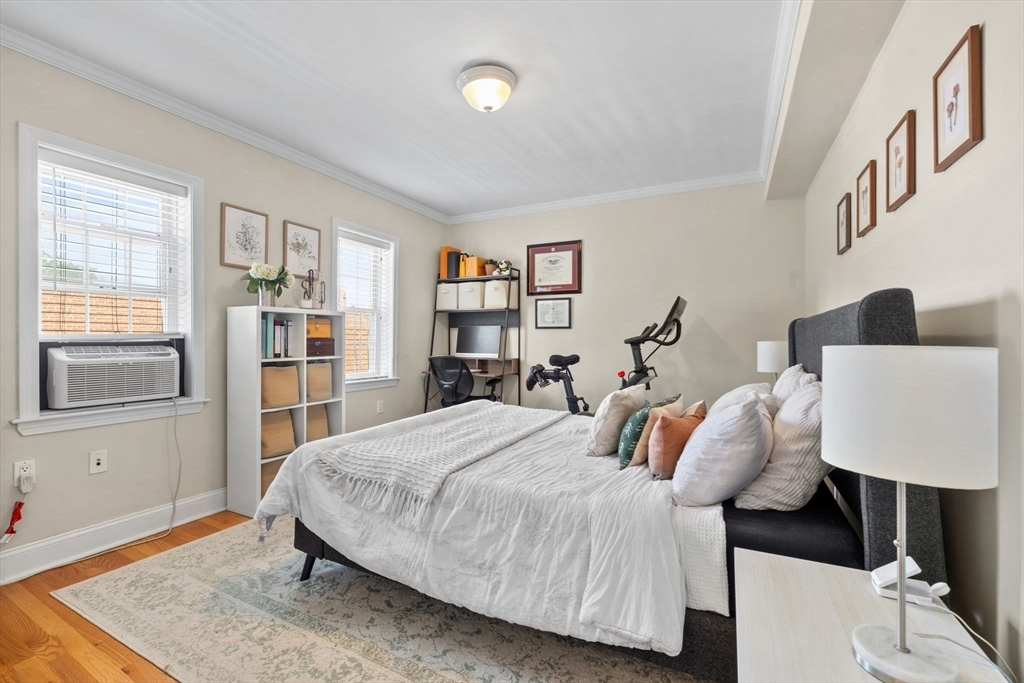 27-29 Commonwealth Ave # 9