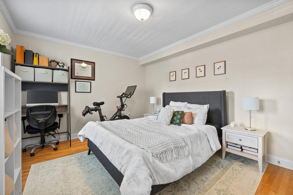 27-29 Commonwealth Ave # 9