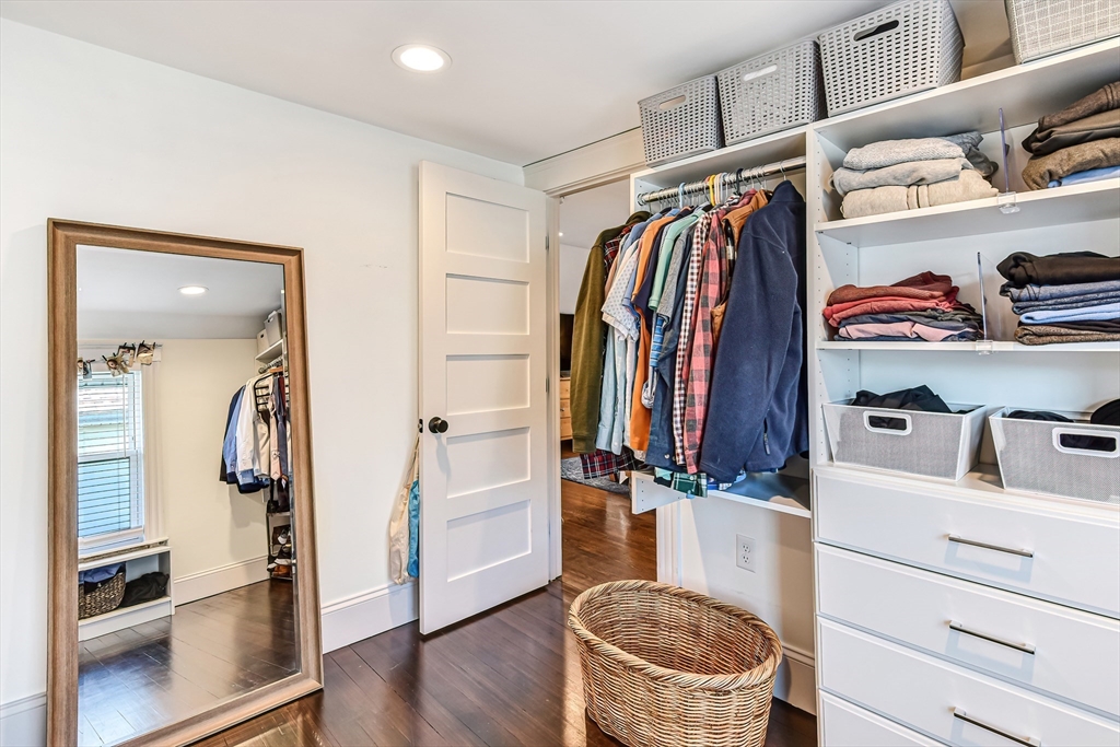 58 Metropolitan Ave # 2