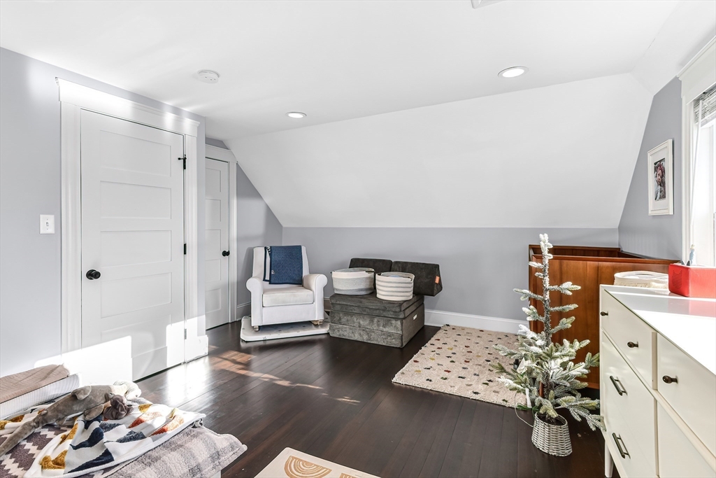 58 Metropolitan Ave # 2