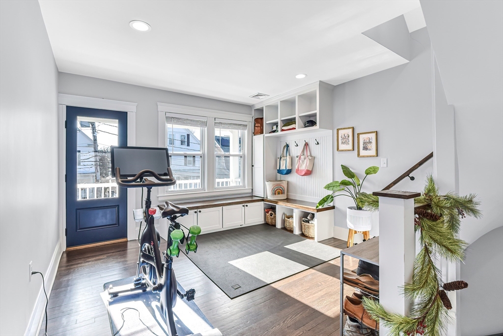 58 Metropolitan Ave # 2